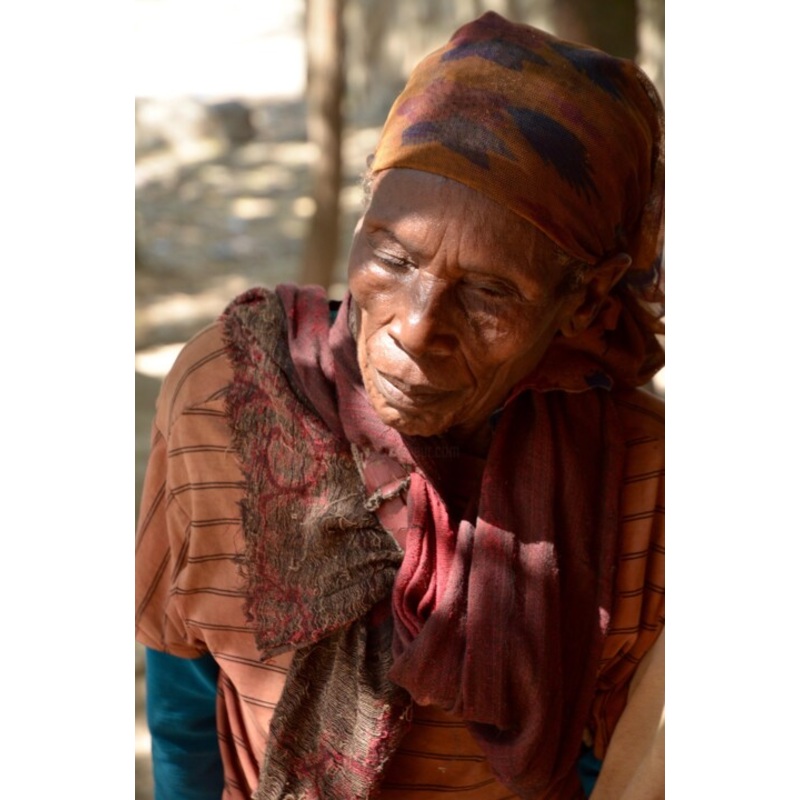 Ethiopie – Femme Aveugle De La Tribu Oro Photography by Christian Ebel | ArtMajeur