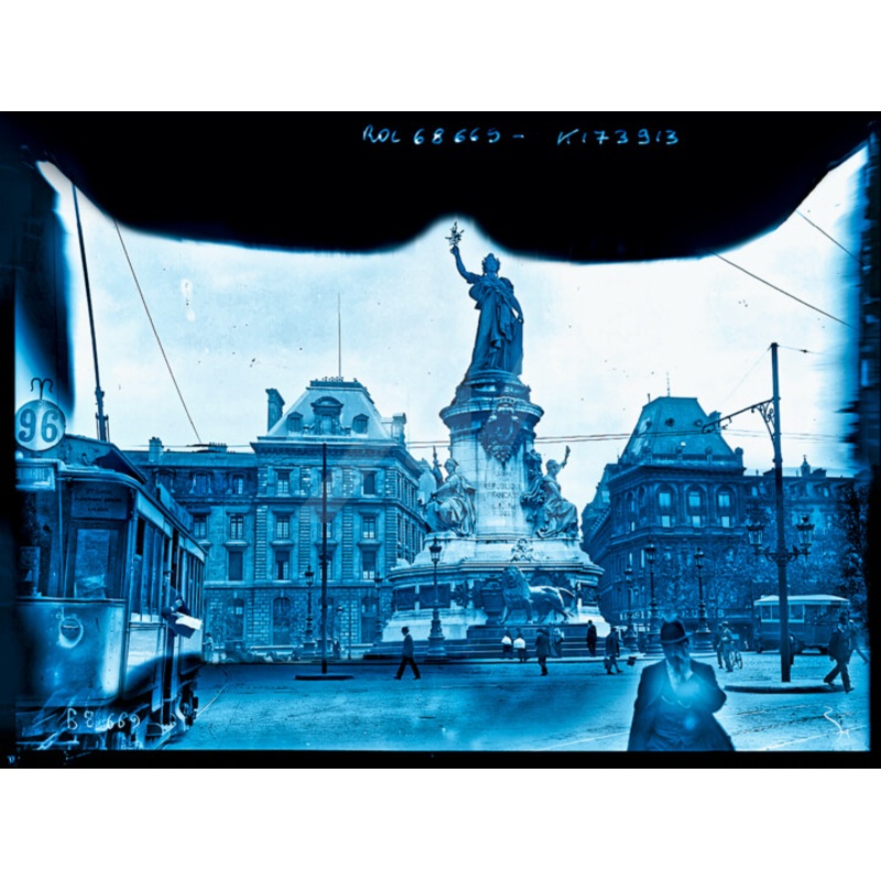 Paris Mon Amour – Place De La Rpublique Photography by Bruno Houdayer | ArtMajeur