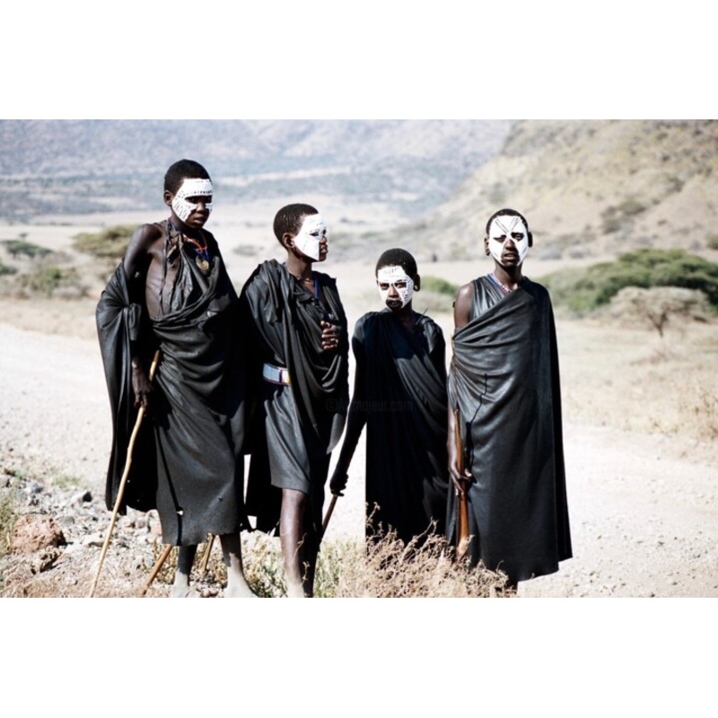Tanzanie – Jeunes Masas Serengeti Photography by Christian Ebel | ArtMajeur